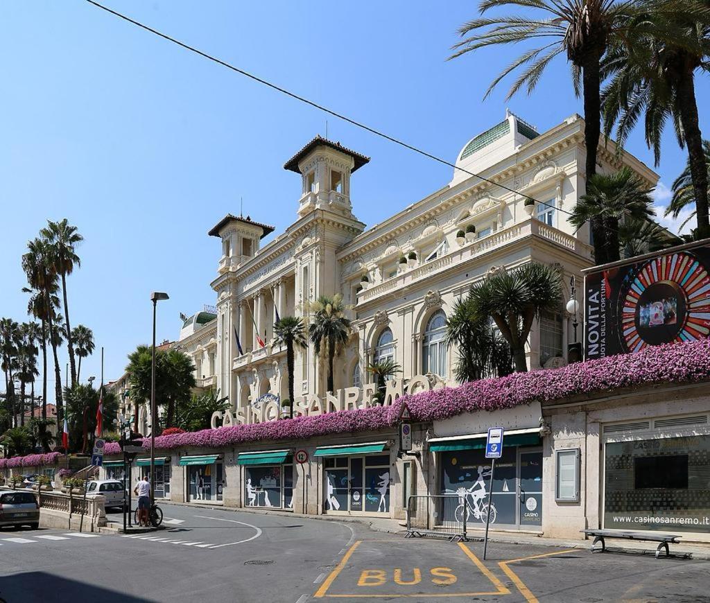 Una Volta A Vela Sanremo Esterno foto